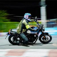 MCN review of the Royal Enfield Hunter 350 Motorbike