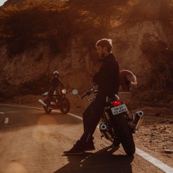 Pit stop - Royal Enfield Continental GT