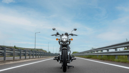 Royal Enfield Super Meteor features LED headlight for increased visibility and reduced power consumption.